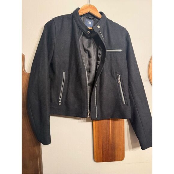 GAP Black Wool Blend Long Sleeve Full Zip Pocket Cropped Biker Jacket Size Small - Picture 1 of 6
